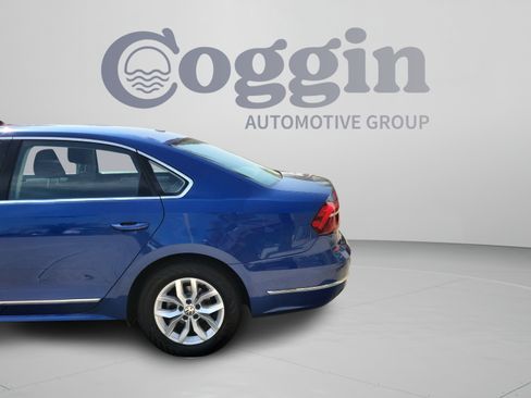 Used 2017 Volkswagen Passat 1.8T S FWD image 31