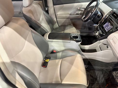 Used 2015 Toyota Prius V Five w/ Advanced Technology Package FWD image 24