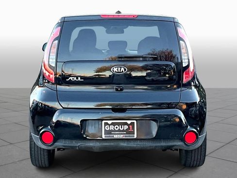 Used 2016 Kia Soul + image 4