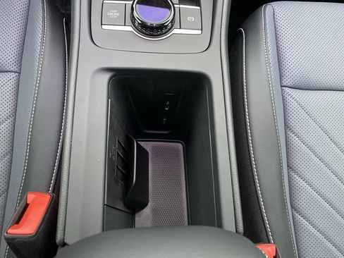 New 2025 Volkswagen Tiguan SE image 22