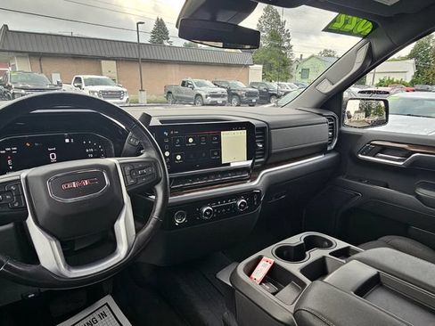 Used 2022 GMC Sierra 1500 Elevation w/ LPO, Elevation Black Package AWD/4WD image 15