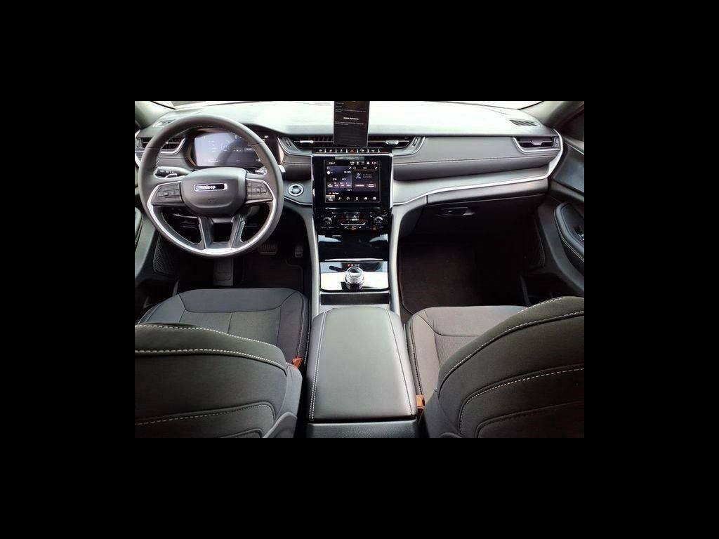 New 2025 Jeep Grand Cherokee Laredo X w/ Luxury Tech Group I AWD/4WD image 7