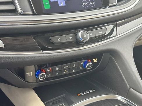 Used 2022 Buick Enclave Premium w/ Experience Buick Package image 36