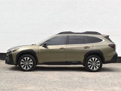 Used 2023 Subaru Outback Limited AWD/4WD image 9