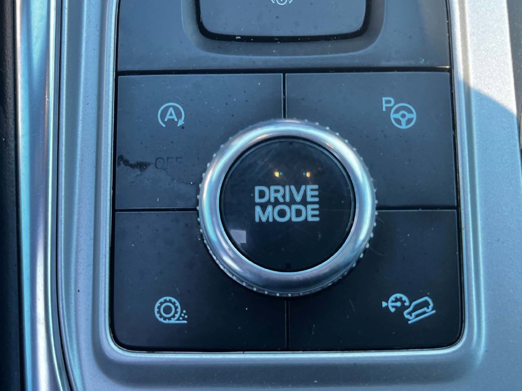 Used 2020 Ford Explorer Platinum w/ Premium Technology Package AWD/4WD image 12