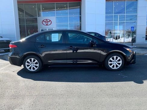 Certified 2024 Toyota Corolla LE image 2