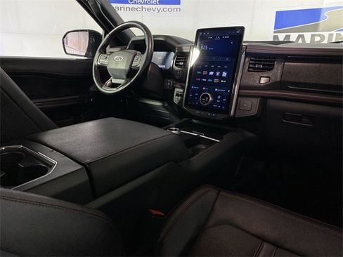 Used 2023 Ford Expedition Limited image 27