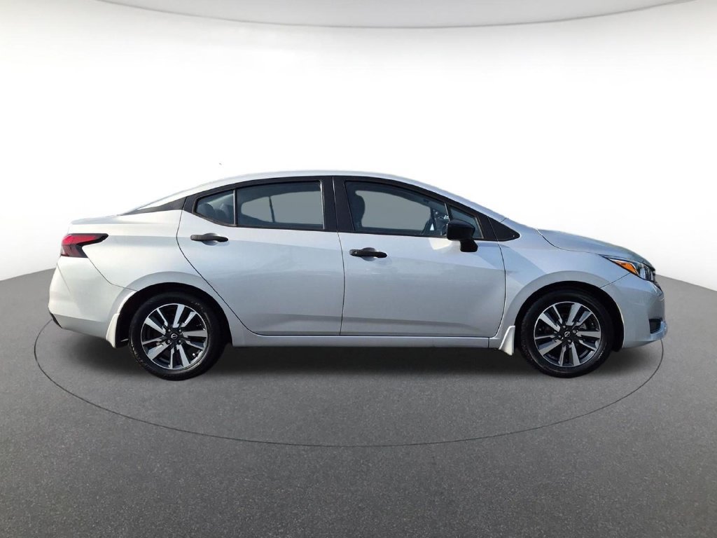 Used 2024 Nissan Versa S w/ S Plus Package FWD image 4