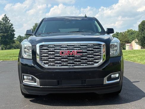 Used 2019 GMC Yukon Denali w/ Open Road Package AWD/4WD image 9