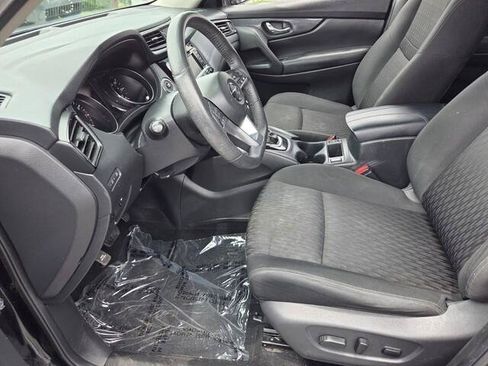 Used 2019 Nissan Rogue SV FWD image 5