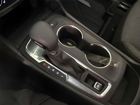Certified 2024 Chevrolet Equinox LT w/ LPO, Floor Liner Package FWD image 21