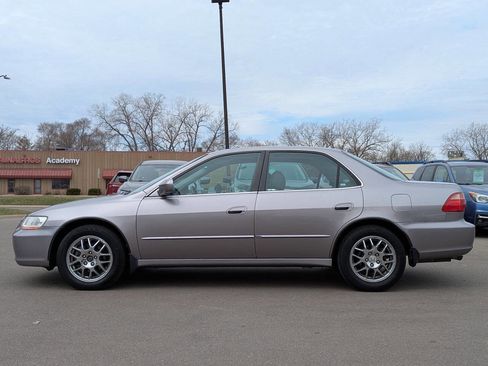 Used 2000 Honda Accord EX image 9