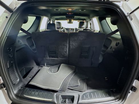 Used 2021 Dodge Durango R/T w/ Blacktop Package AWD/4WD image 26