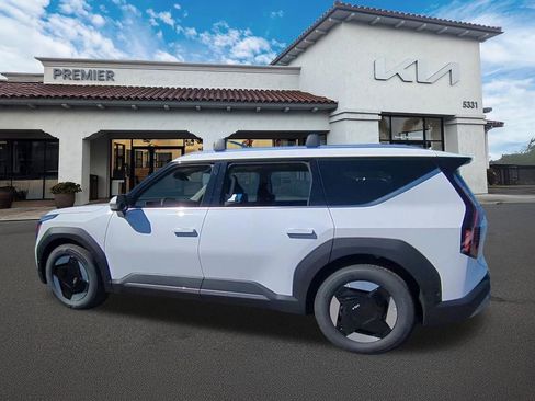 New 2026 Kia EV9 Wind image 8