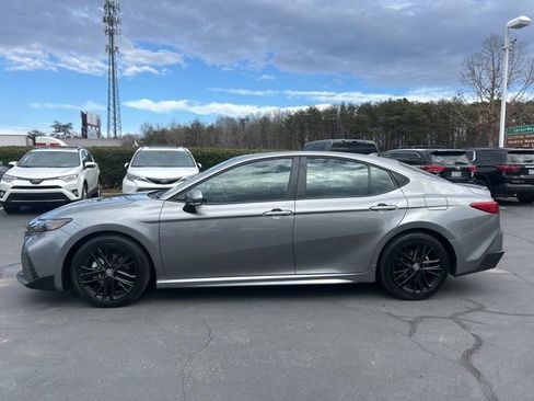 Used 2025 Toyota Camry SE w/ Multimedia Upgrade Package image 8