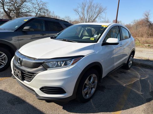 Used 2019 Honda HR-V LX image 9
