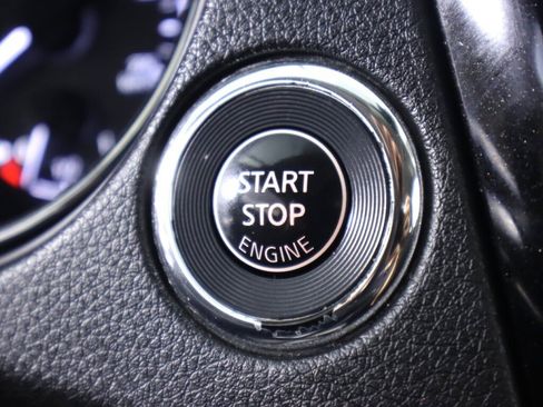 Used 2020 Nissan Rogue SV AWD/4WD image 24