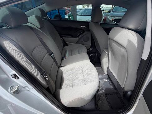 Used 2015 Kia Forte LX FWD image 12