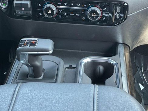 Used 2024 Chevrolet Silverado 1500 LT AWD/4WD image 14
