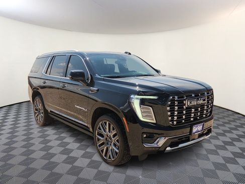 Used 2025 GMC Yukon Denali Ultimate AWD/4WD image 6