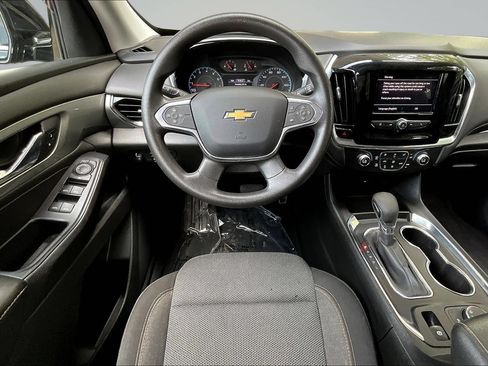 Used 2021 Chevrolet Traverse LS FWD image 7