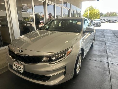 Used 2017 Kia Optima LX FWD image 1