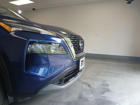 Used 2023 Nissan Rogue S AWD/4WD image 6