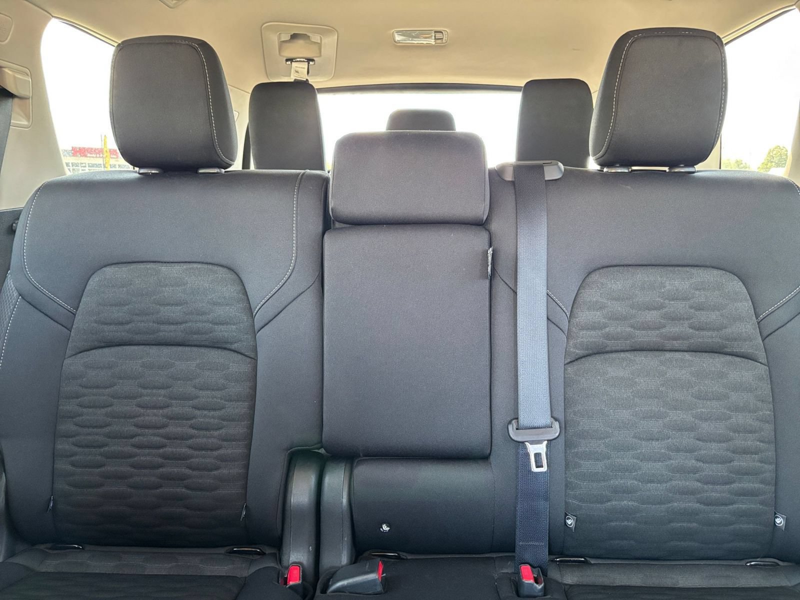Used 2025 Nissan Pathfinder SV FWD image 40