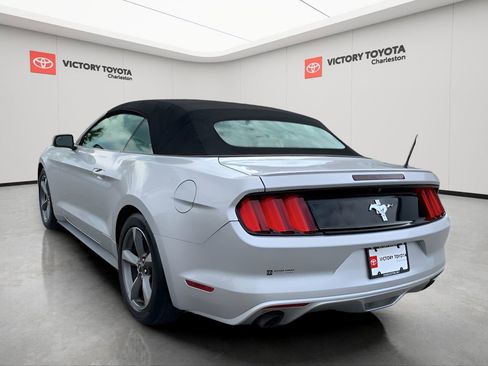 Used 2016 Ford Mustang Convertible w/ Equipment Group 051A image 4