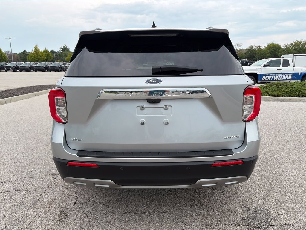 Used 2023 Ford Explorer XLT w/ Equipment Group 202A AWD/4WD image 6
