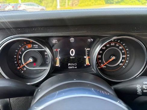 Used 2020 Jeep Wrangler Unlimited Sahara AWD/4WD image 10