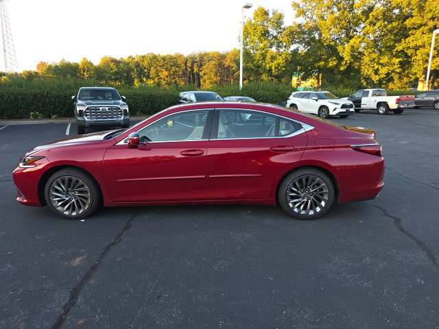 Used 2025 Lexus ES 350 Ultra Luxury FWD image 8