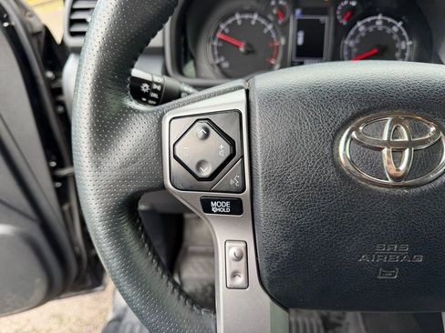 Used 2020 Toyota 4Runner SR5 Premium image 17