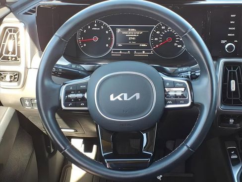 Used 2023 Kia Sorento S w/ Panoramic Sunroof Package image 27