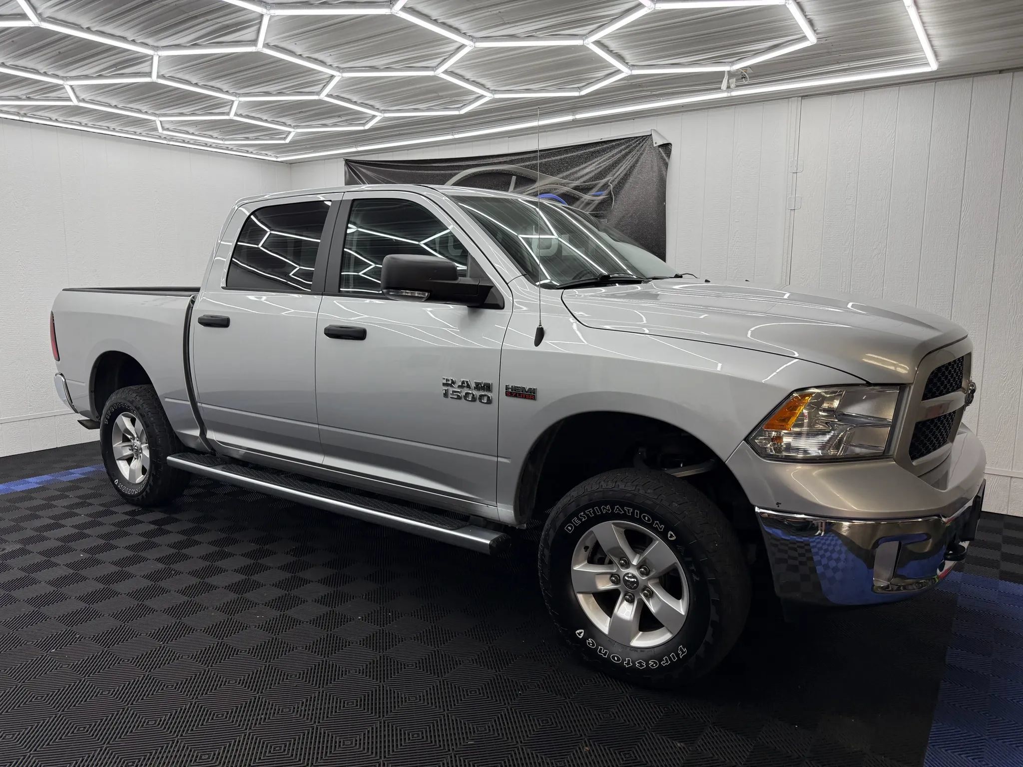 Used 2014 RAM 1500 Outdoorsman AWD/4WD image 2
