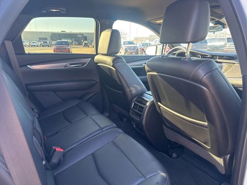 Used 2023 Cadillac XT5 Luxury image 8