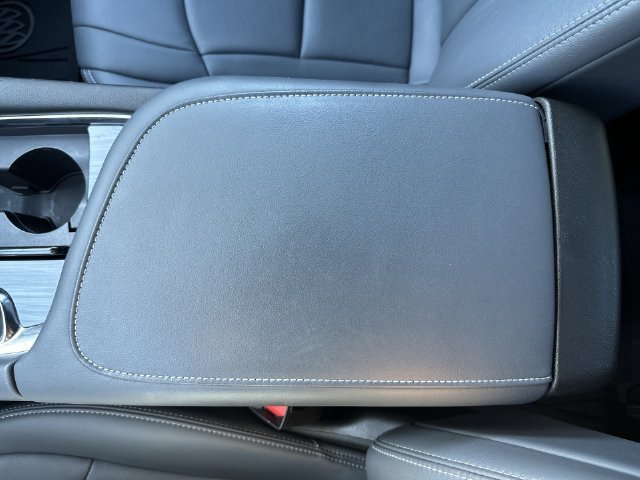 Used 2024 Buick Enclave Essence w/ Experience Buick Package AWD/4WD image 26
