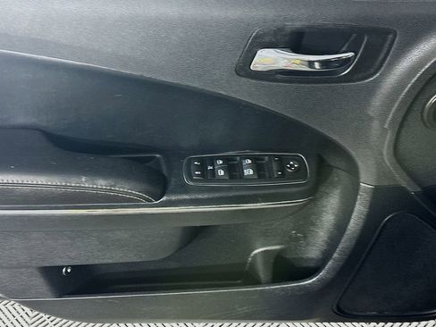 Used 2013 Dodge Charger SE w/ Leather Interior Group RWD image 23