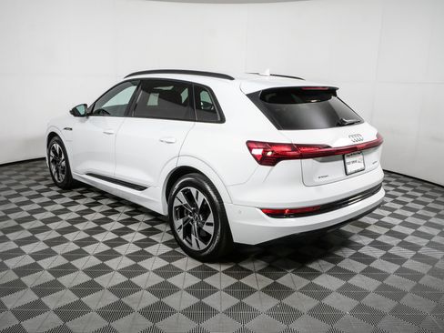 Used 2023 Audi e-tron Premium w/ Convenience Plus Package AWD/4WD image 29