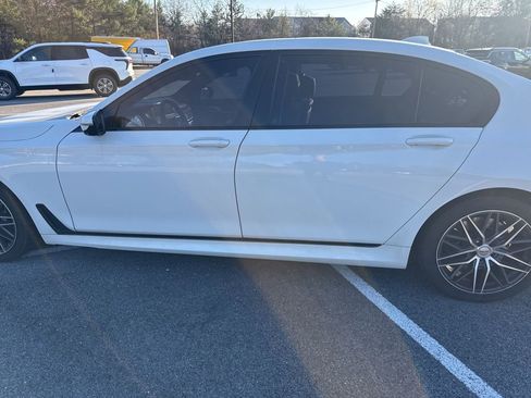 Used 2018 BMW 740i xDrive image 6
