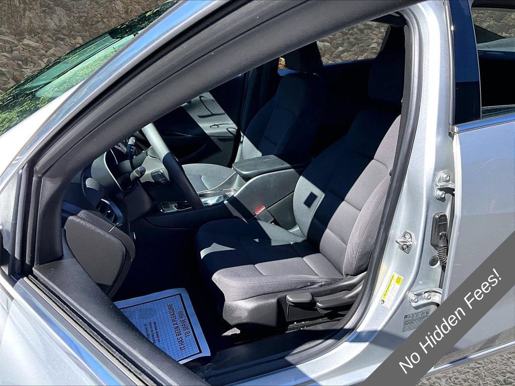 Used 2017 Chevrolet Malibu LS FWD image 21