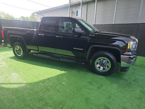 Used 2018 GMC Sierra 1500 4x4 Double Cab w/ Sierra Convenience Package image 3