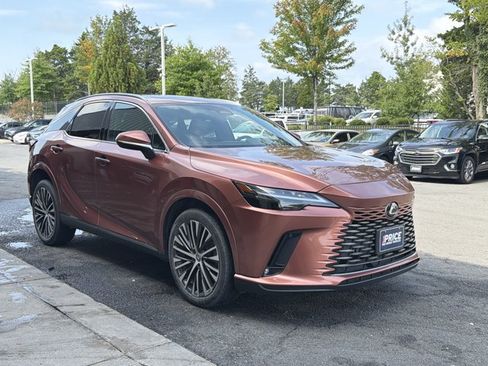Used 2023 Lexus RX 350 Premium Plus w/ Accessory Package AWD/4WD image 3