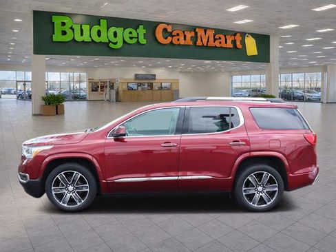 Used 2017 GMC Acadia Denali w/ Technology Package FWD image 4