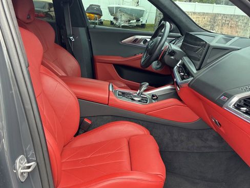 Used 2023 BMW XM image 2