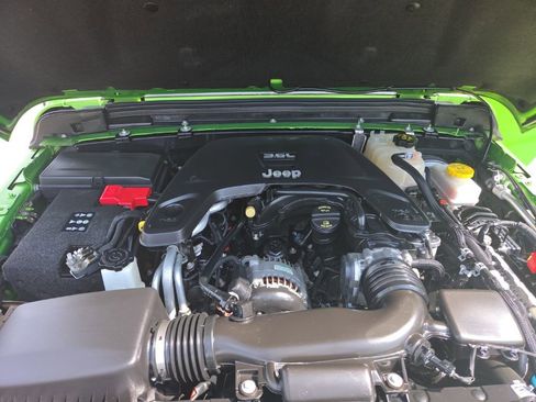 Used 2019 Jeep Wrangler Unlimited Sport S image 27