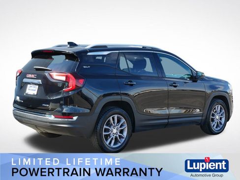 Used 2024 GMC Terrain SLT AWD/4WD image 3