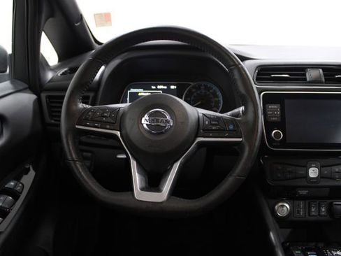 Used 2020 Nissan Leaf SV w/ SV Technology Package image 13