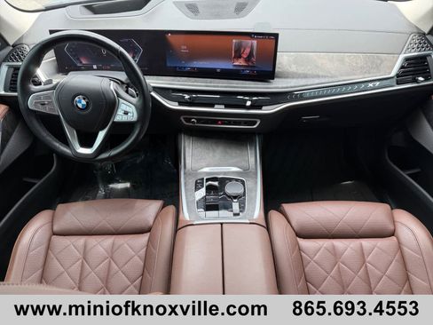 Used 2023 BMW X7 xDrive40i w/ Premium Package AWD/4WD image 22