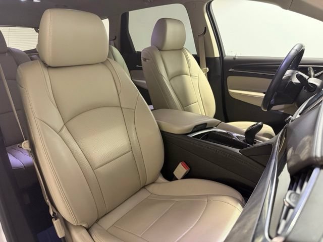 Certified 2019 Buick Enclave Essence w/ LPO, Sport Appearance Package FWD image 32